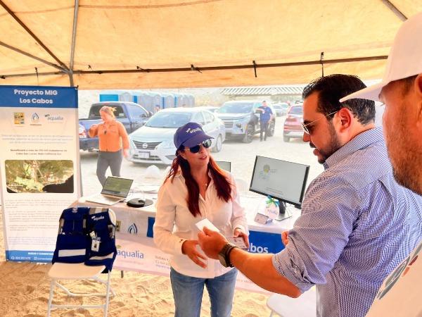 Christian Agúndez, presidente municipal de Los Cabos visita stand de Aqualia y el Proyecto MIG Los Cabos